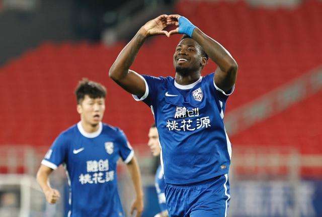 重庆幸运农场-【中超】马尔康两球戴维森传射 三镇4比0大连仍领跑